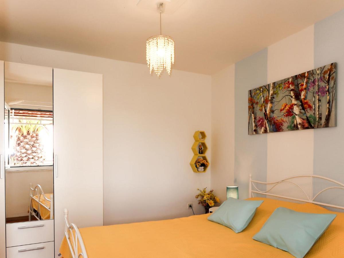 Holiday Home Garden Apartment - Brc650 By Interhome Сумартин Экстерьер фото